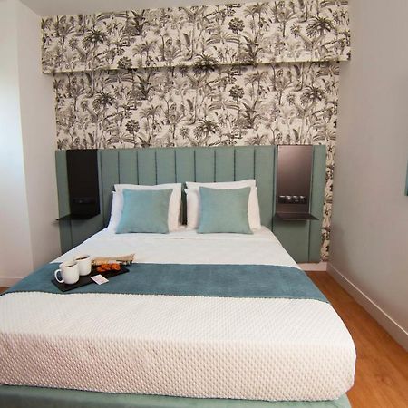 أثينا Phaedrus Living Executive Kriel Suites 001 المظهر الخارجي الصورة
